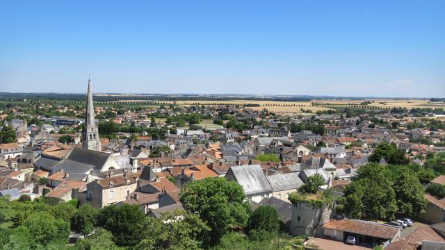 Vue sur Loudun depuis la Tour Carrée