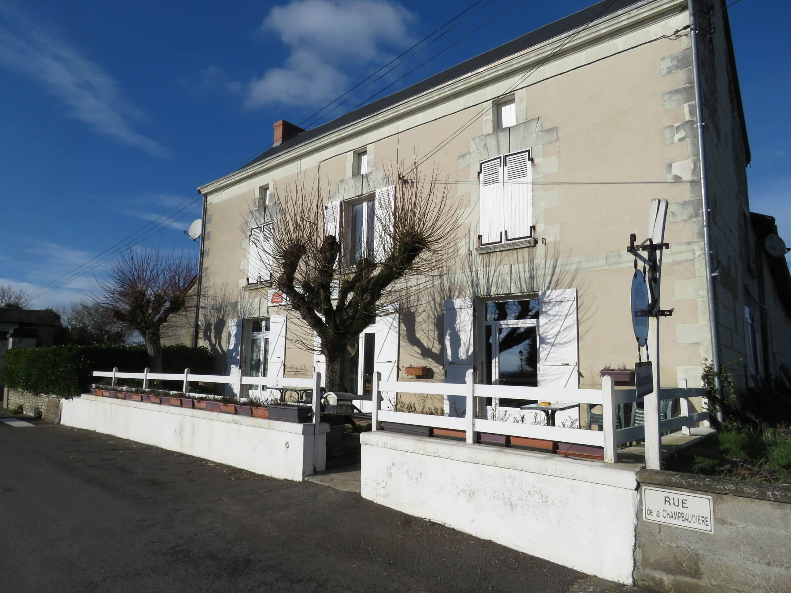 restaurant Le Cheval blanc à Monts sur Guesnes
