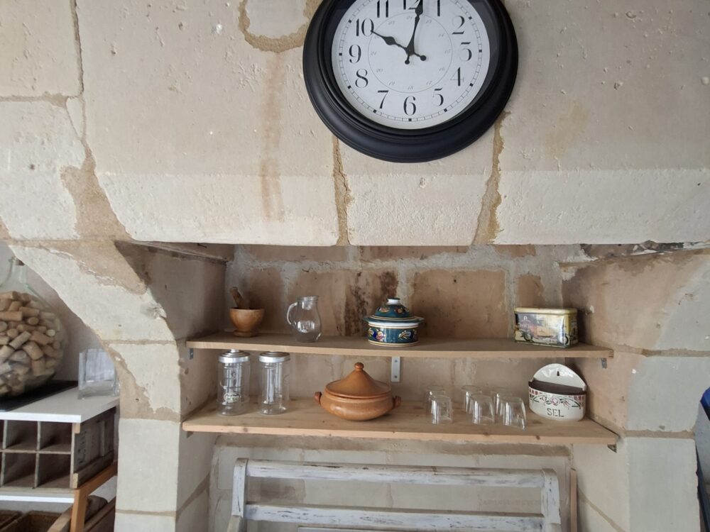 Cheminéé d'époque dans la cuisine
