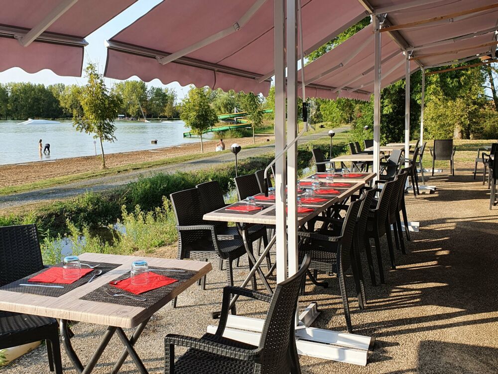 La Terrasse_Auberge du Lac_Moncontour