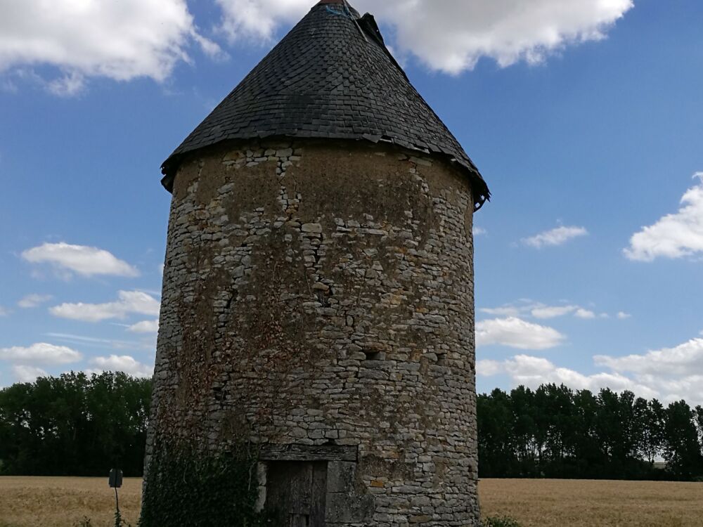 Martaizé - vieux moulin