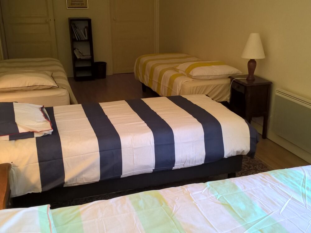 chambre à 4 lits_Les Marronniers_Bournand